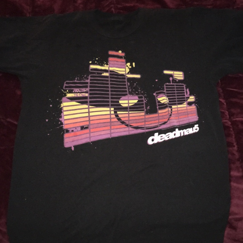 Pre loved deadmau5 tee size large